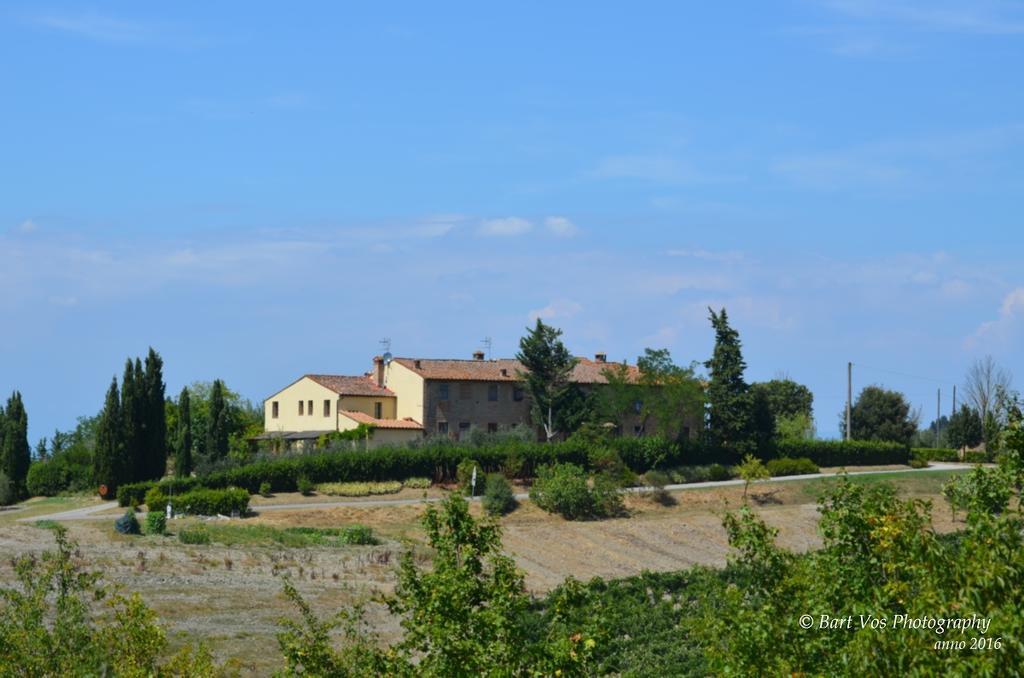 Вилла Agriturismo Il Torrione Чертальдо Экстерьер фото